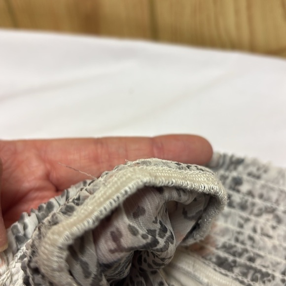 Torrid Gray and White Blouse - Picture 8 of 9